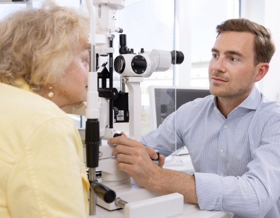 Alterssichtigkeit, Augenarzt Linz und Wien, Dirisamer Luft Priglinger